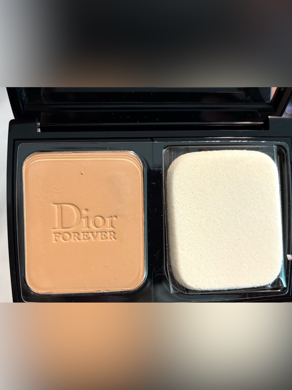 Dior Diorskin Forever 030 Extreme Control compact foundation